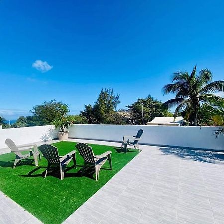 Villa Bois De Couleur Piscine Et Toit Terrasse แซ็ง-ปีแยร์ ภายนอก รูปภาพ